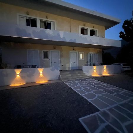 Pebble Apartments Маратиас Экстерьер фото
